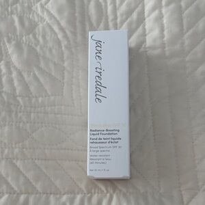 NIB Jane Iredale Radiance-Boosting Liquid Foundation - White